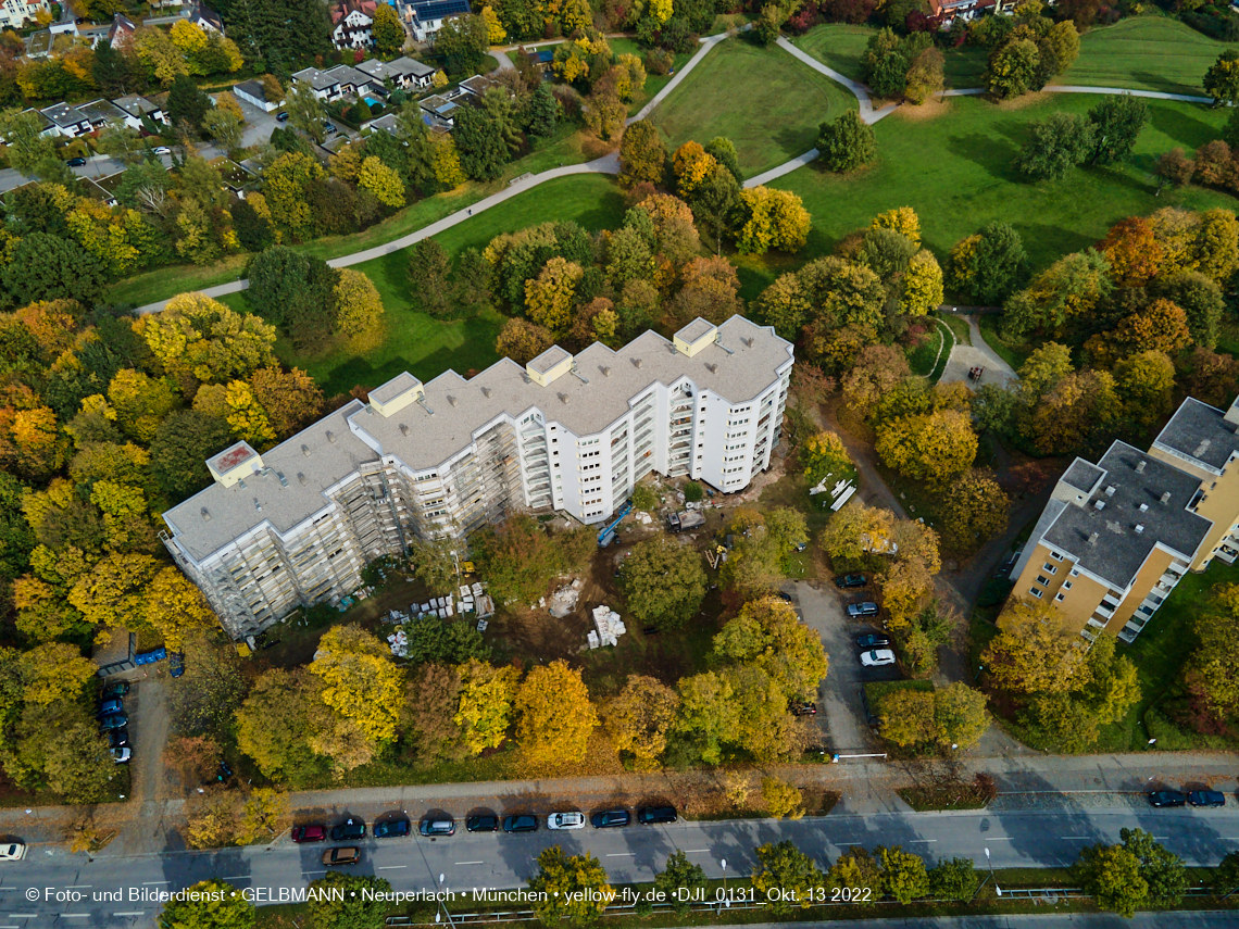 13.10.2022 - Fassadensanierung am Karl-Marx-Ring 53-57c in Neuperlach